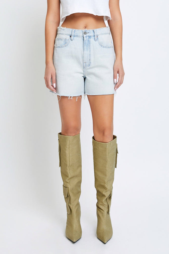 [RILEY] LIGHT WASH CLEAN CLASSIC 4" INSEAM BAGGY SHORTS