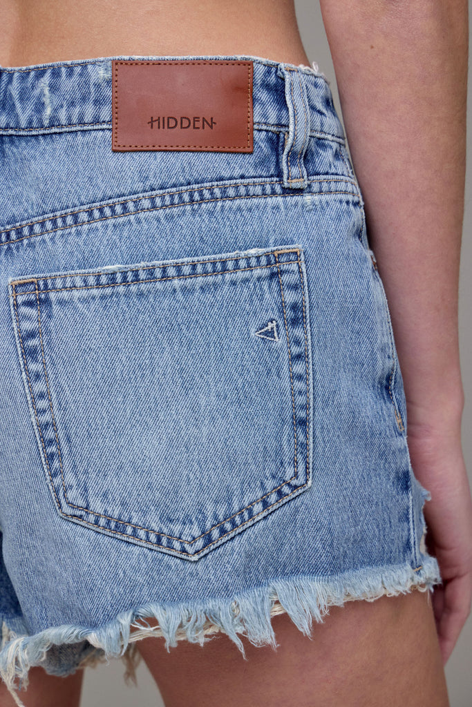 [FINN] Medium Wash Classic 3" Inseam Heavily Frayed Shorts