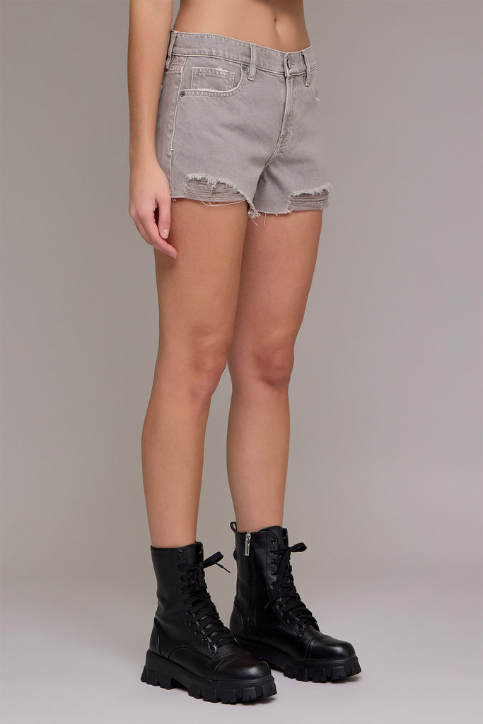 [KAYLA] Gravel Wash Relaxed Shorts With Rivets