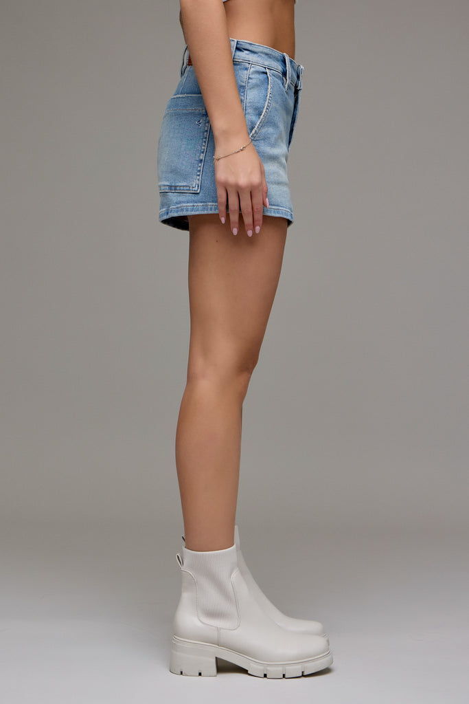 [FINN] Medium Light High Rise Stretch Shorts