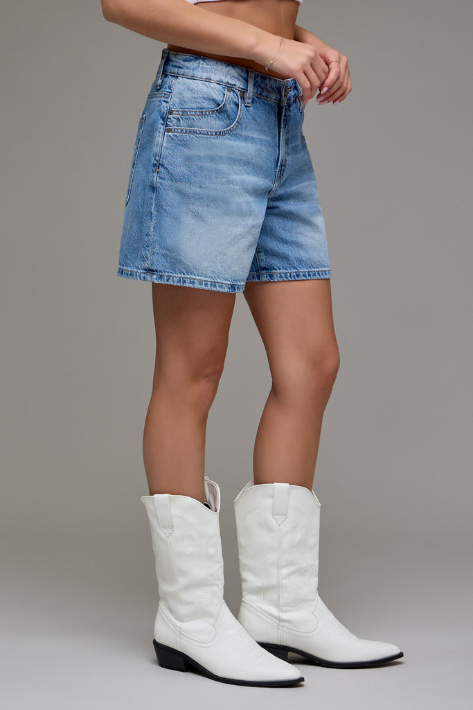 [MARLIN] Medium Wash Classic 5" Inseam Barrel Shorts