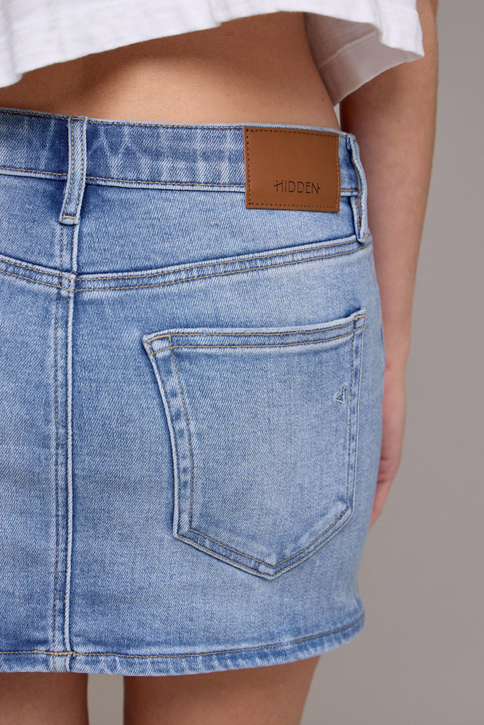 [PEYTON] Medium Light Low Rise Micro Mini Skirt