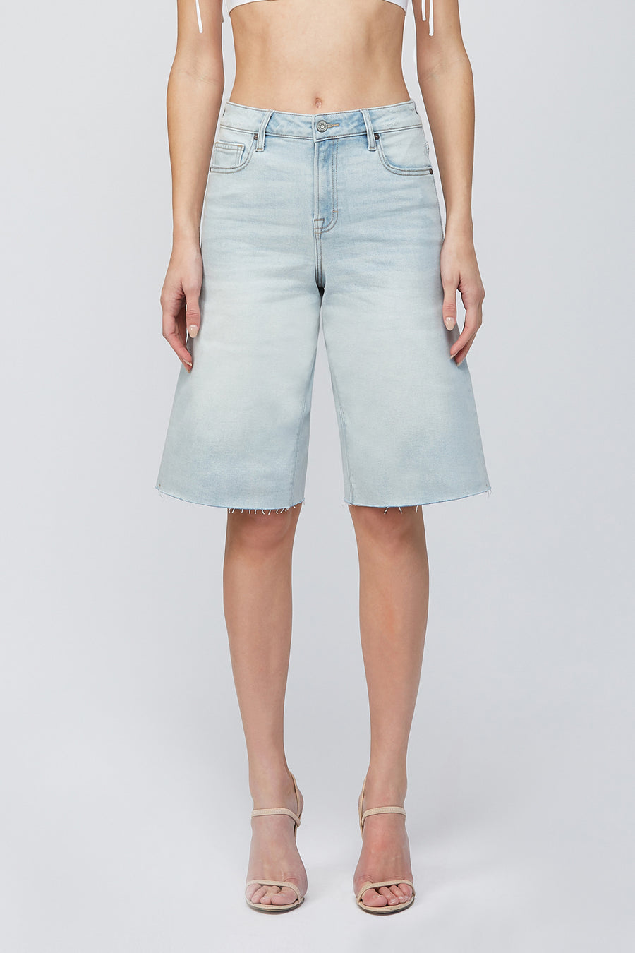 LIGHT WASH CLEAN STRETCH BAGGY SHORTS