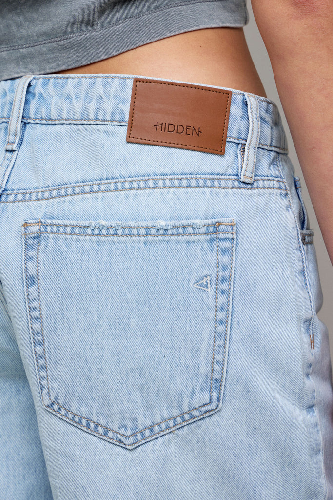 Light Wash Grinded Classic Baggy Shorts