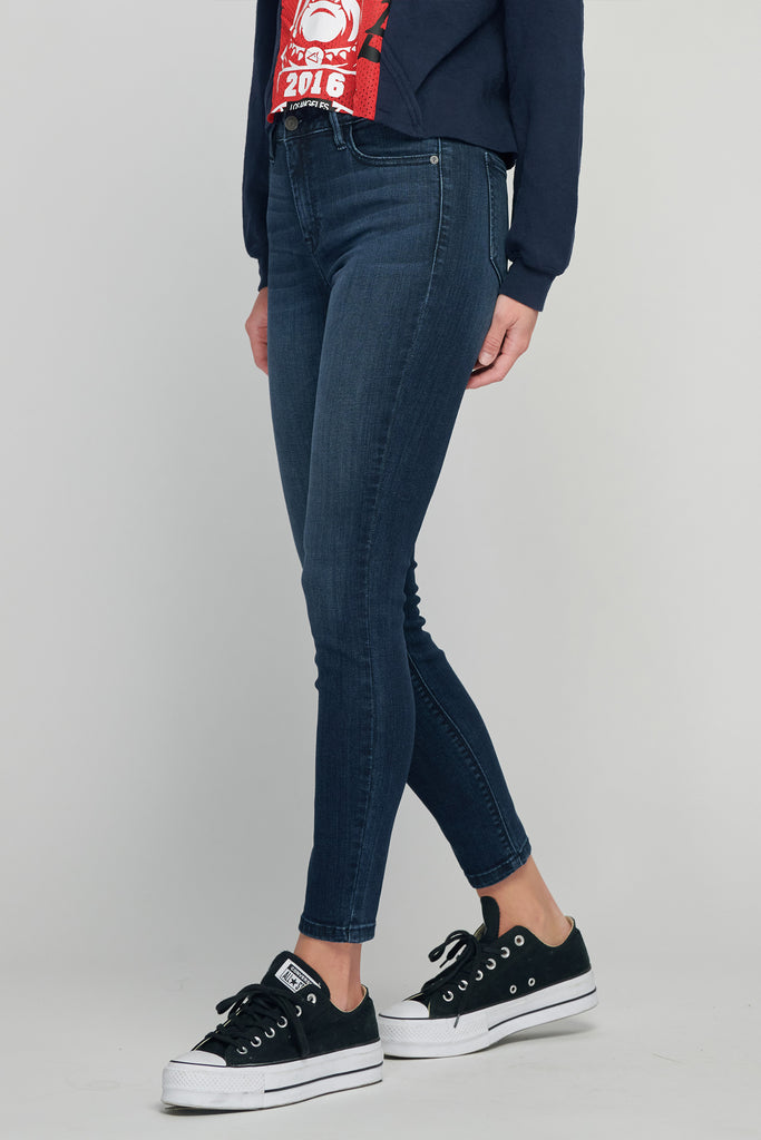AMELIA <p/> DARK WASH CLEAN STRETCH SKINNY