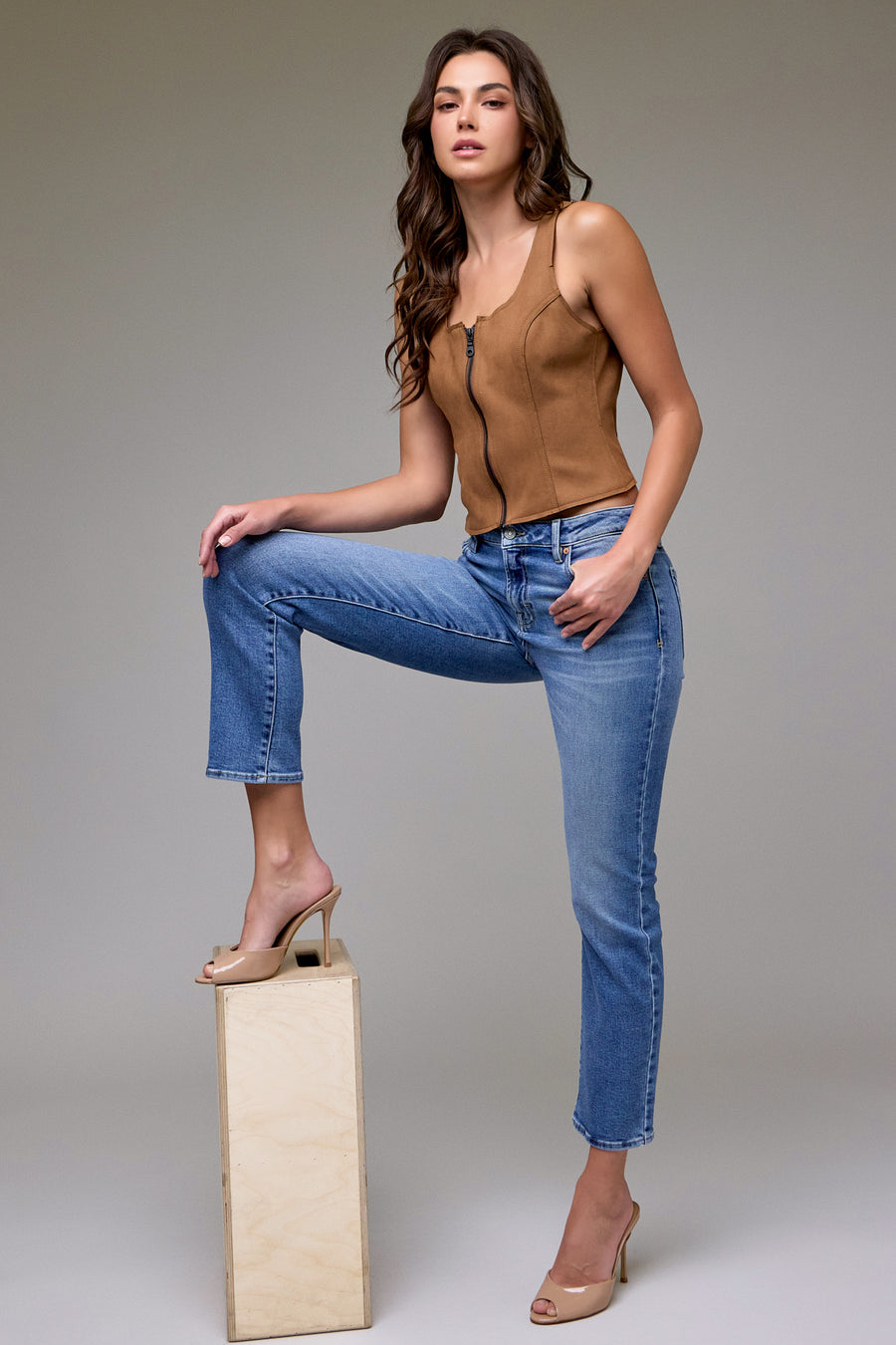 [QUINN] Medium Wash Clean Stretch Mid Rise Cigarette Skinny