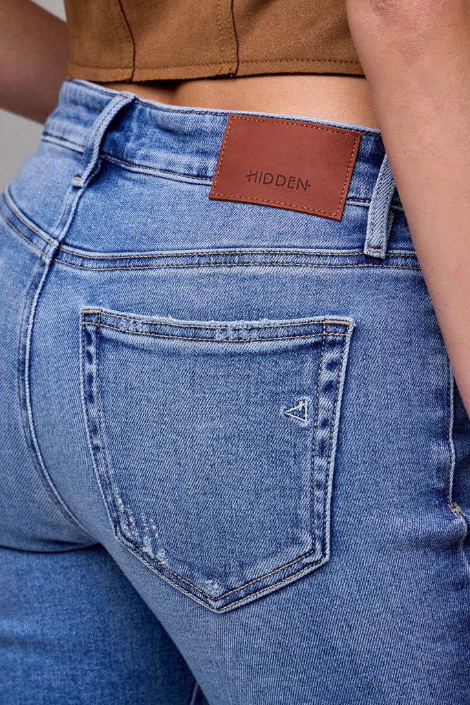 [QUINN] Medium Wash Clean Stretch Mid Rise Cigarette Skinny