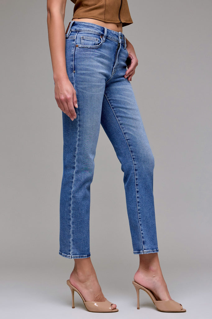 [QUINN] Medium Wash Clean Stretch Mid Rise Cigarette Skinny