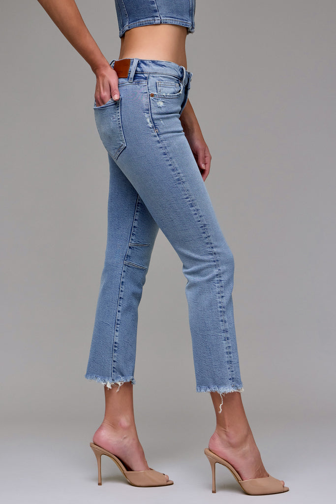 [QUINN] Medium Light Low Rise Frayed Hem Cigarette Skinny