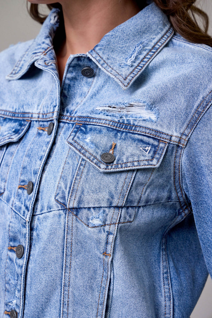 [REBEL] Light Wash Fitted Trucker Jacket