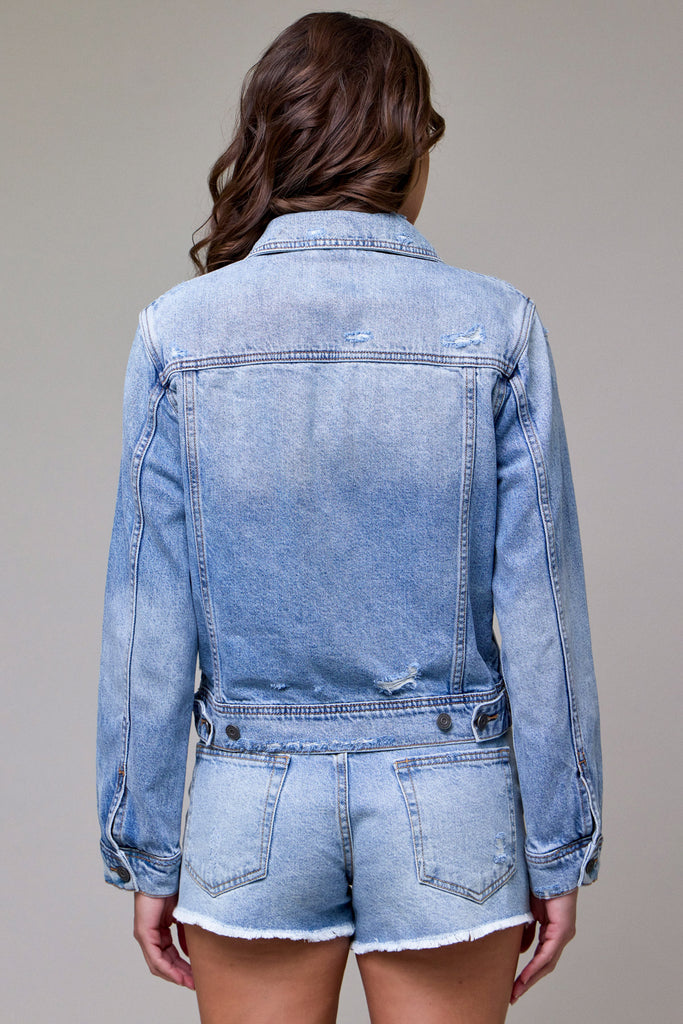 [REBEL] Light Wash Fitted Trucker Jacket