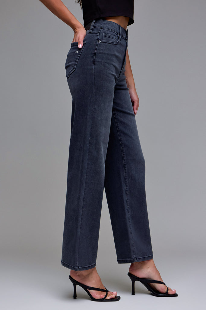 [LOGAN] Black High Rise 31" Inseam Dad Jean