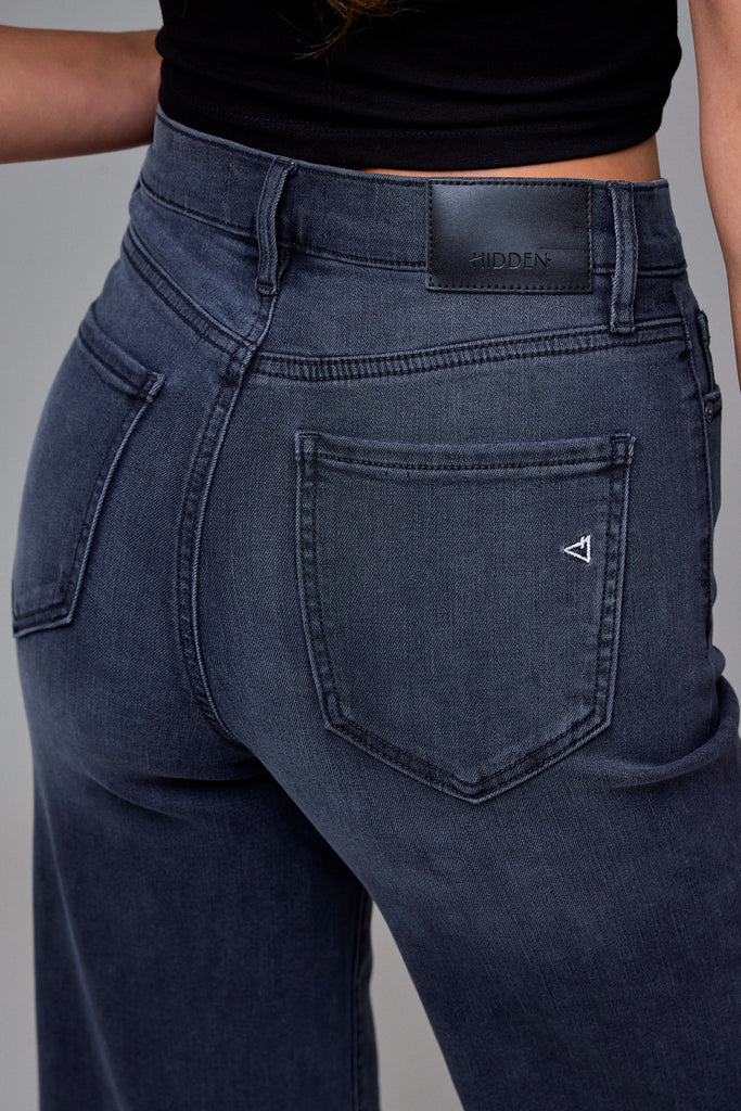 [LOGAN] Black High Rise 31" Inseam Dad Jean