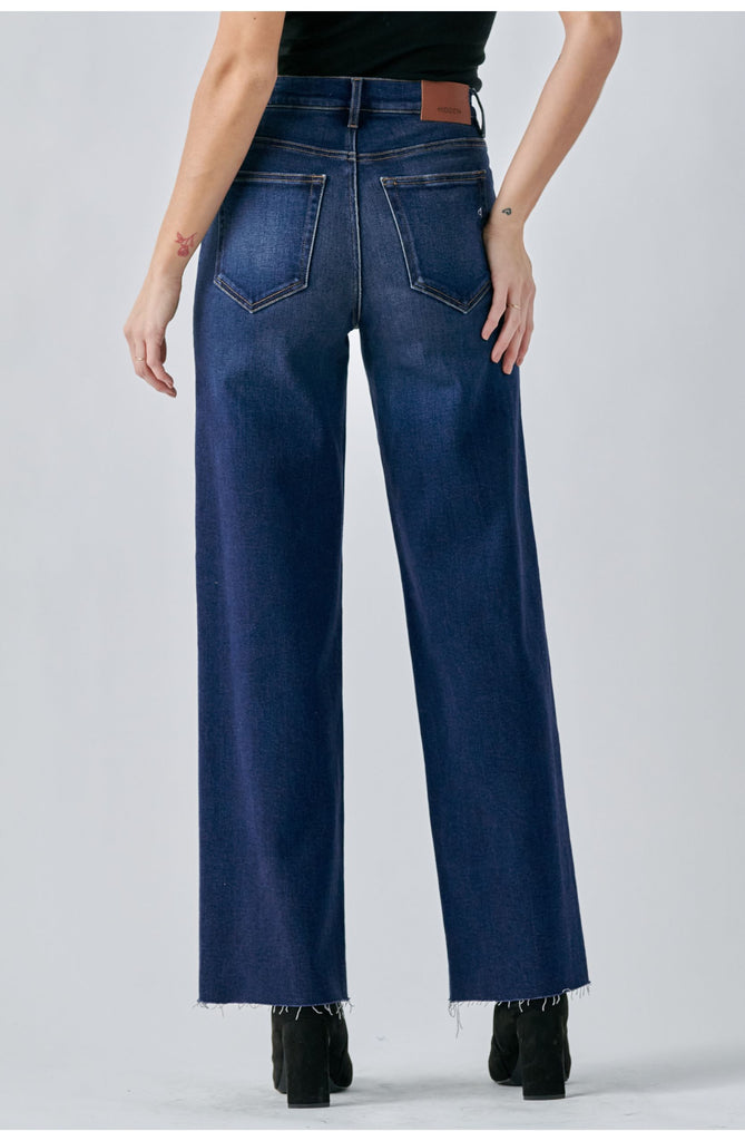 [LOGAN] Dark Wash Clean Stretch Dad Jean