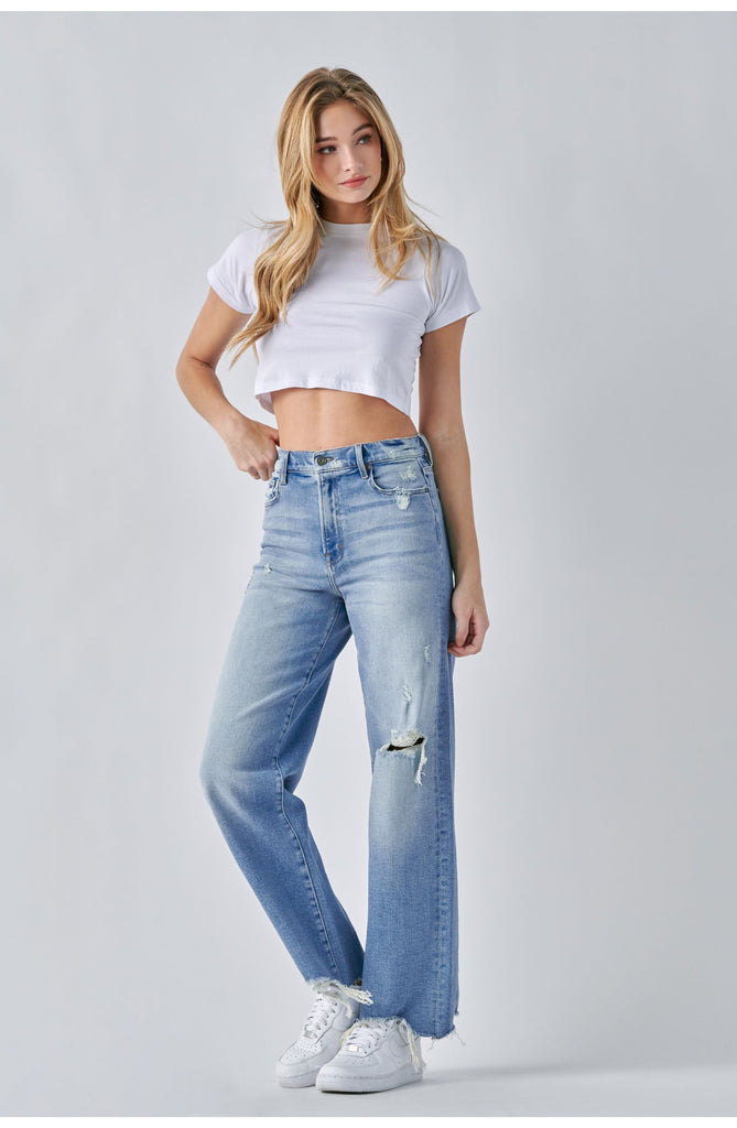 [LOGAN] Light Wash Distress Stretch Dad Jean