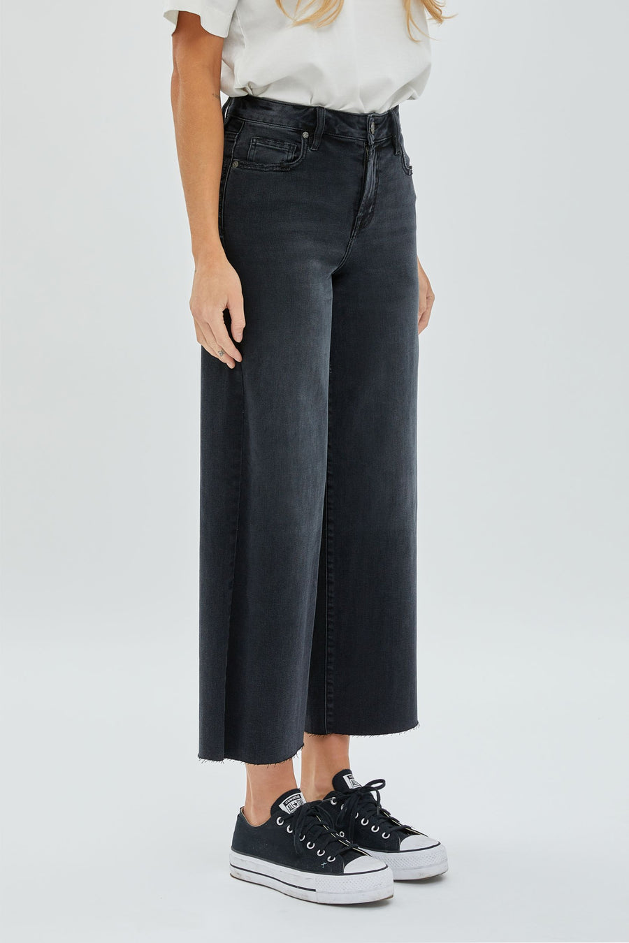 [NORI] Black Clean Cropped Wide leg