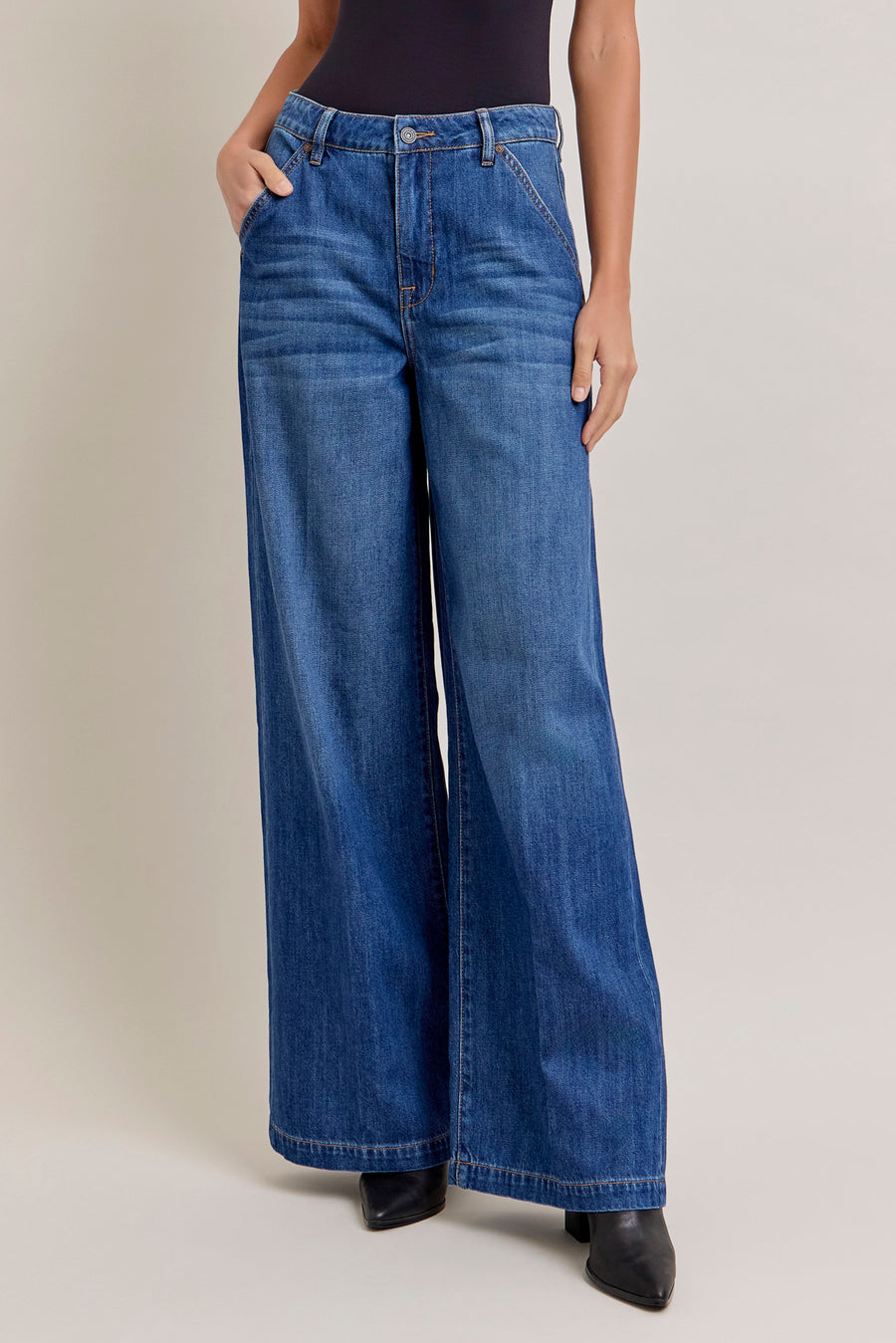 [NORI] DARK WASH 31" INSEAM WIDELEG TROUSER