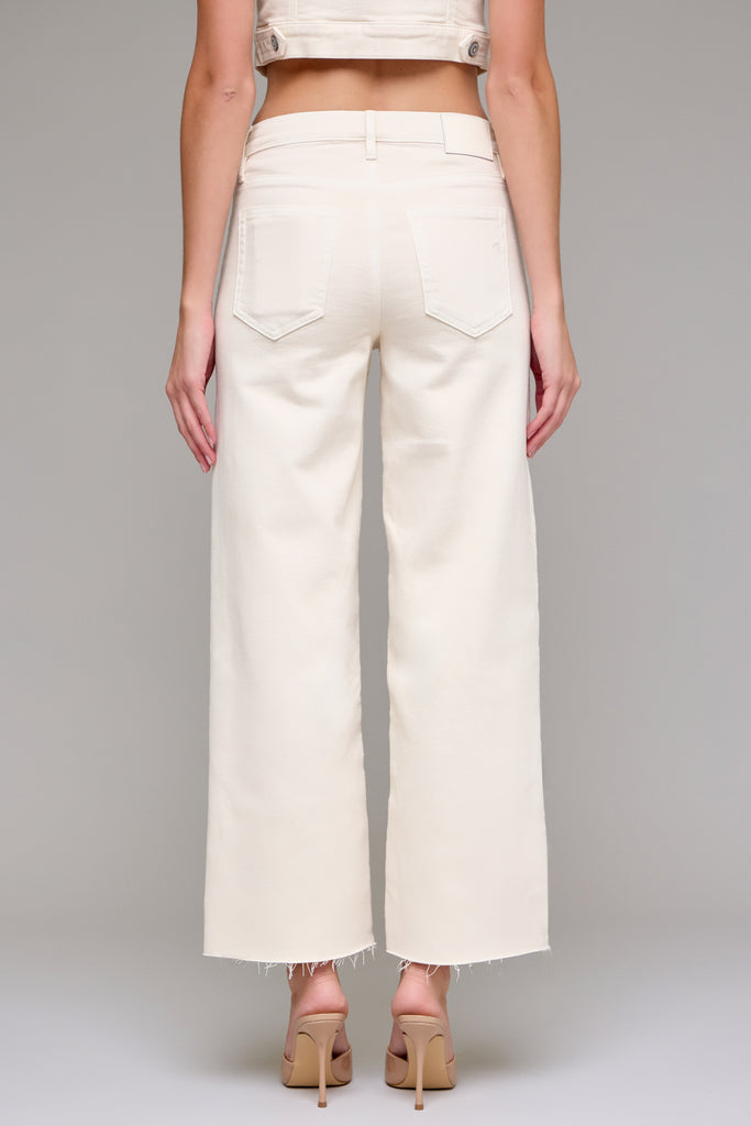 [LOGAN] Ecru Wash Clean Stretch 28" Inseam Dad Jean