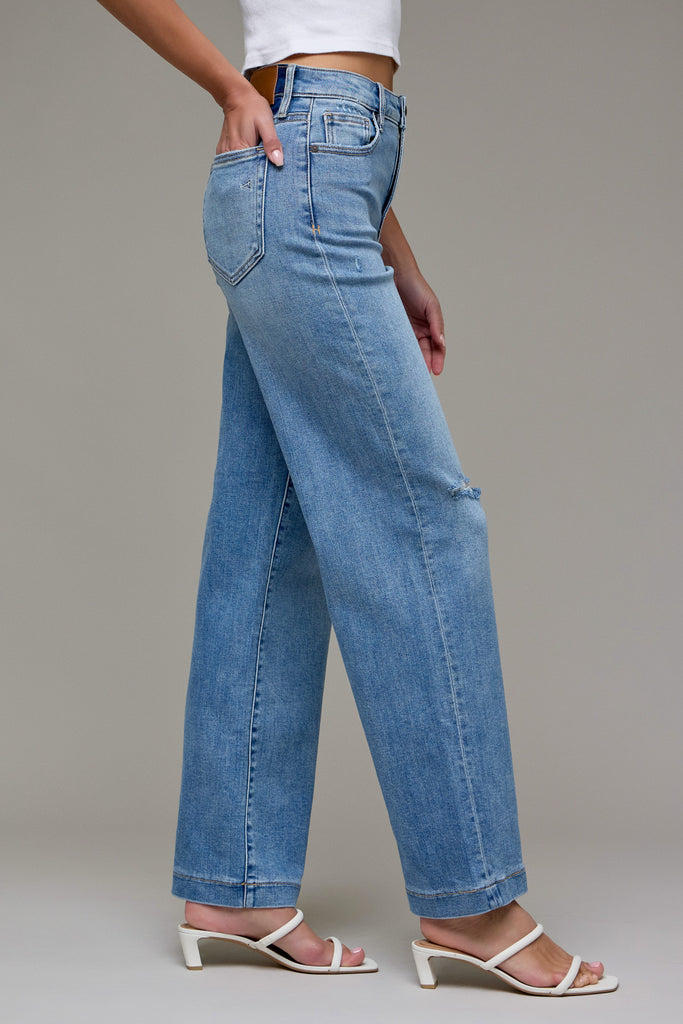 [LOGAN] Medium Wash Stretch High Rise Dad Jean