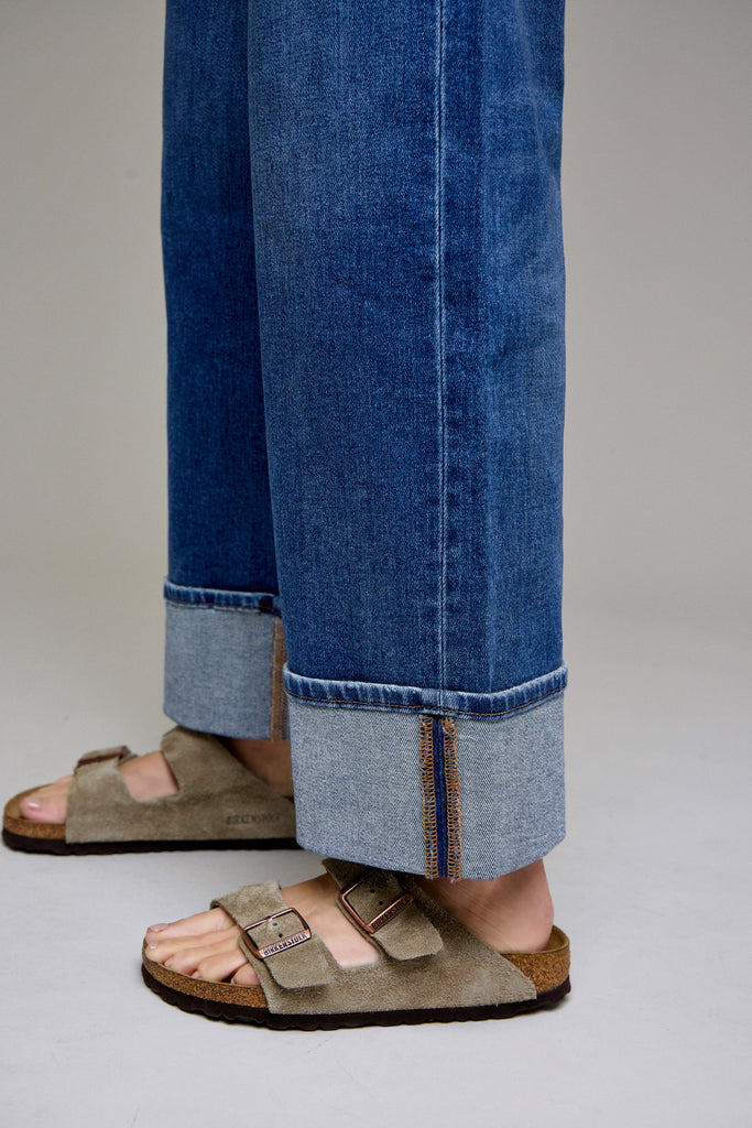[LOGAN] Dark Wash Cuffed Stretch Clean Dad Jean