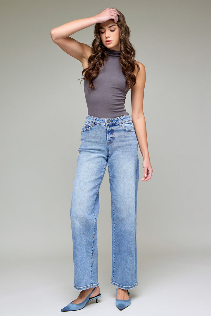 [LOGAN] MEDIUM WASH CLEAN STRETCH 32" INSEAM DAD JEAN