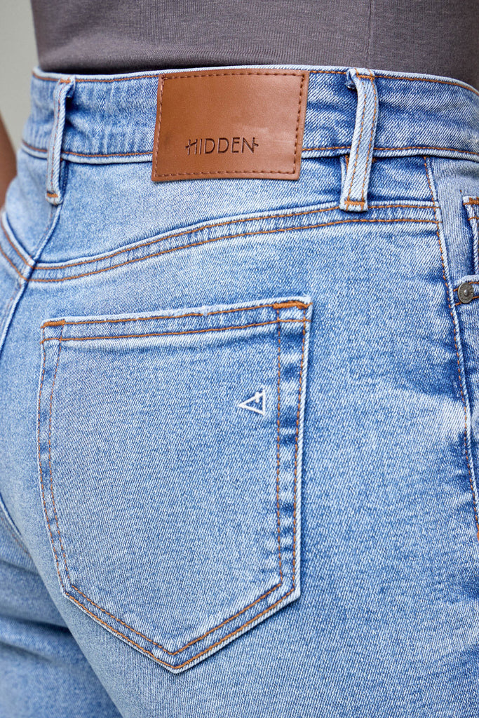[LOGAN] MEDIUM WASH CLEAN STRETCH 32" INSEAM DAD JEAN