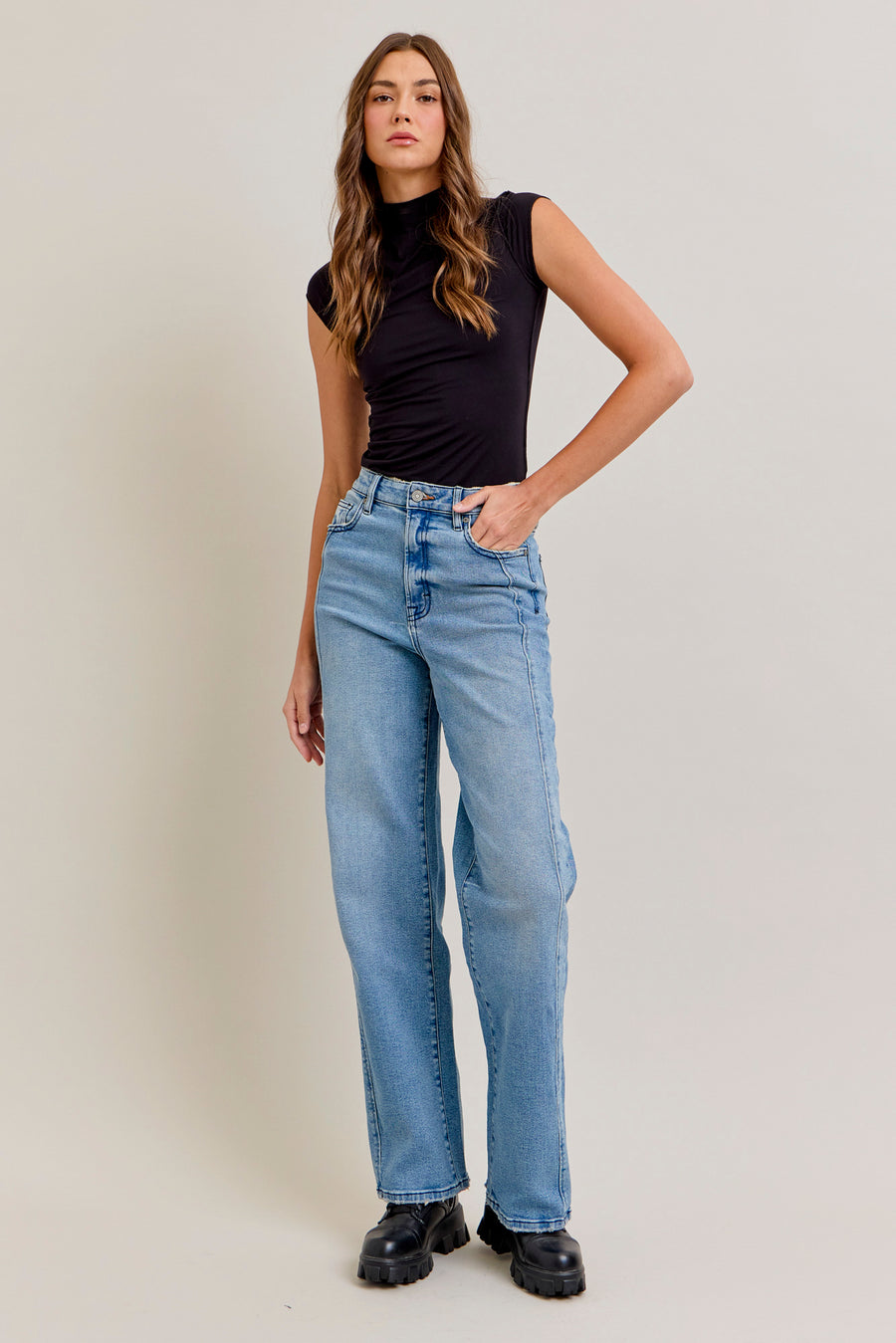 [LOGAN] MEDIUM WASH 32" INSEAM HIGH RISE LOGAN DAD CURVED SEAM JEAN