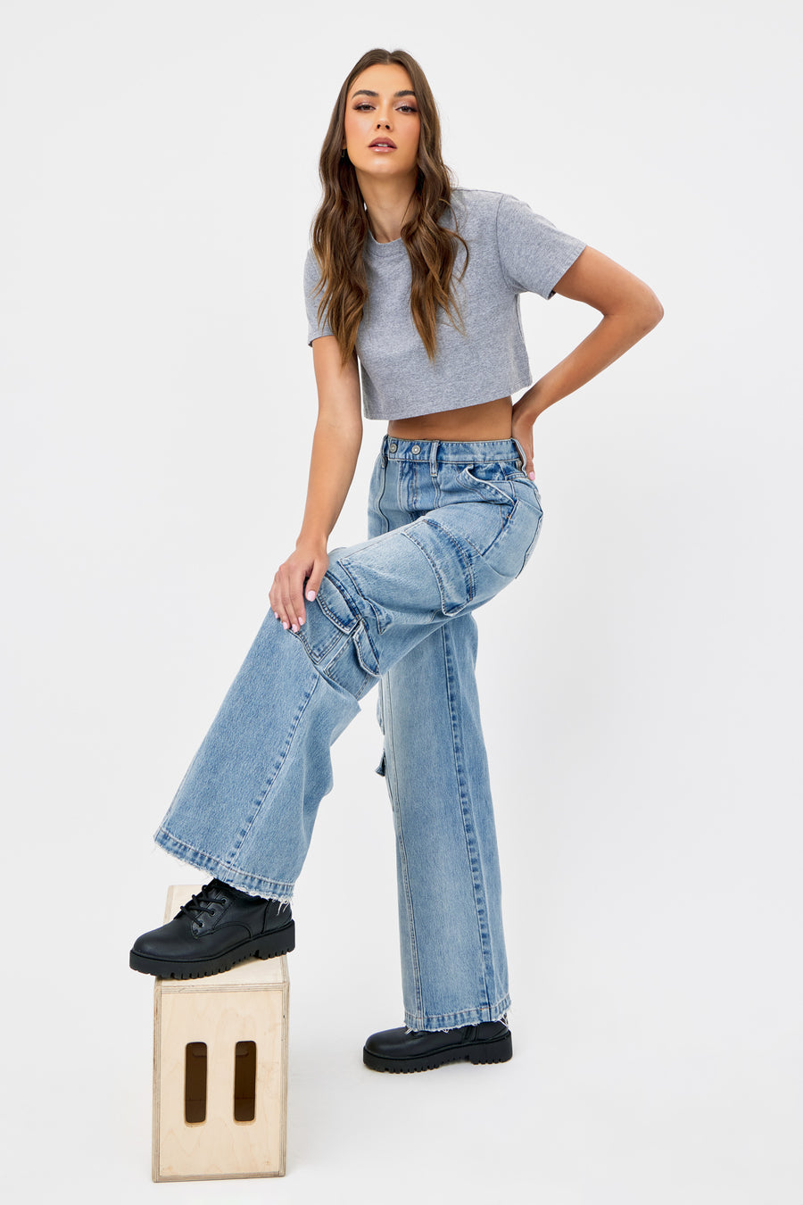 [NORI] Light Wash Cargo Moto 33" Inseam Wideleg