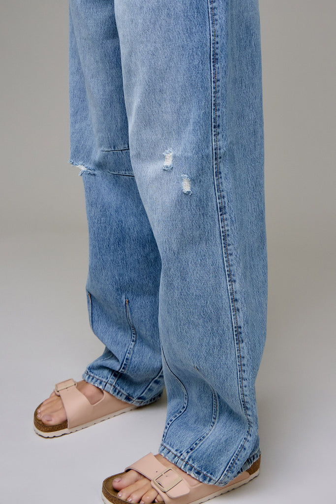 [ALYX] Medium Wash Low Slung Dart Detail Baggy Jean
