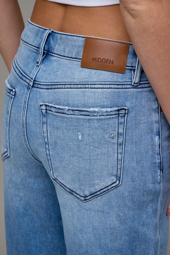 [Logan] Medium Wash Mid Rise Distressed 33" Inseam Dad Jean