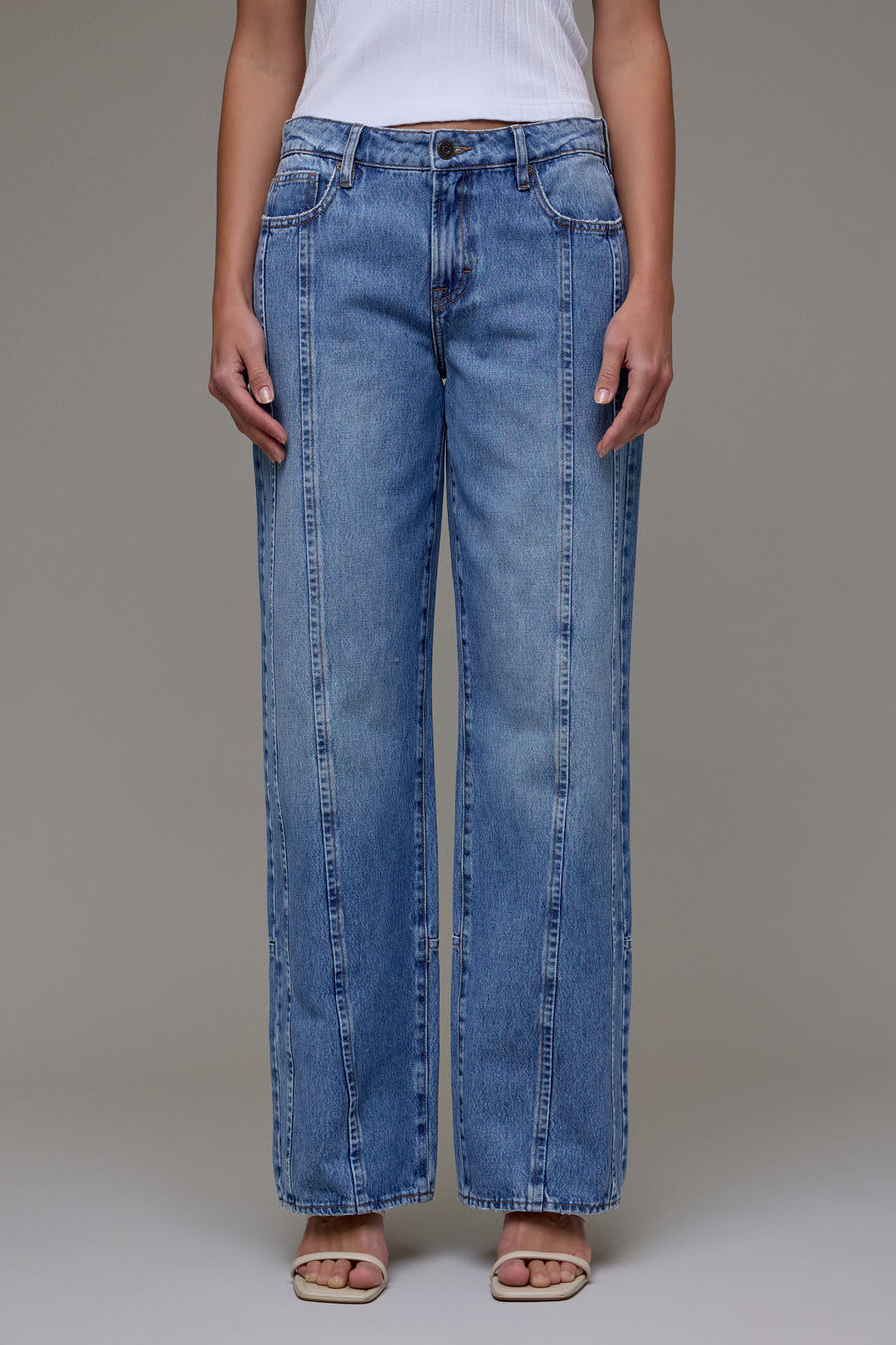 [LOGAN] Medium Wash Front Seam Classic Relaxed Dad Jean