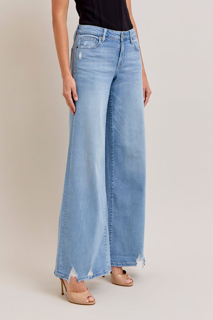 [NORI] Light Wash Mid Rise Hem Grinded Super Wideleg