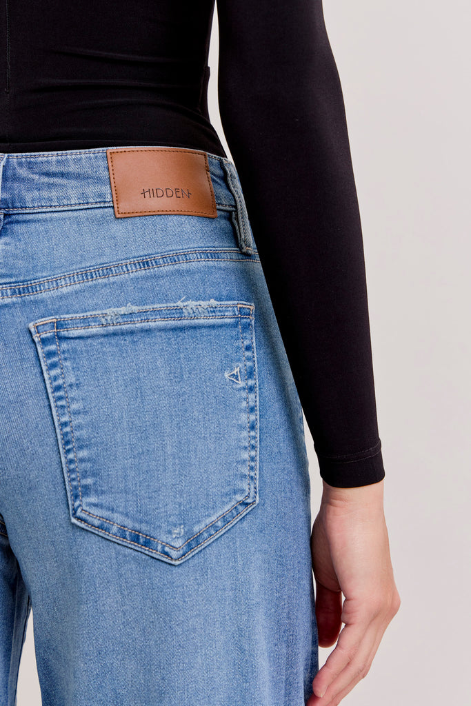 [NORI] Medium Light Mid Rise 33" Inseam Super Wide Leg