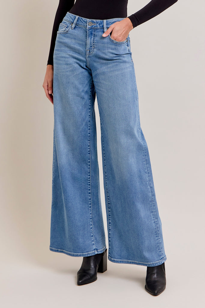 [NORI] Medium Light Mid Rise 33" Inseam Super Wide Leg