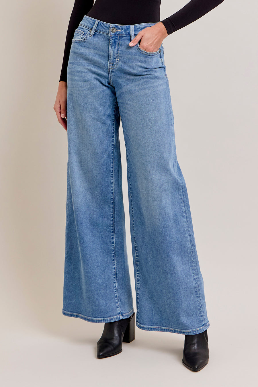 [NORI] Medium Light Mid Rise 33" Inseam Super Wide Leg