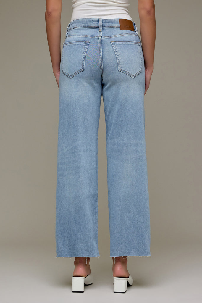 [LOGAN] VINTAGE WASH STRETCH MID RISE DAD JEAN