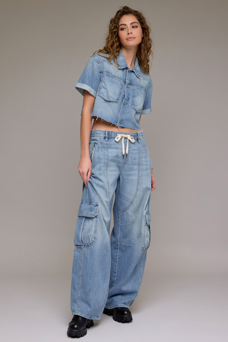 [SAMMIE] Light 32" Inseam Cargo Barrel Pull On Jean