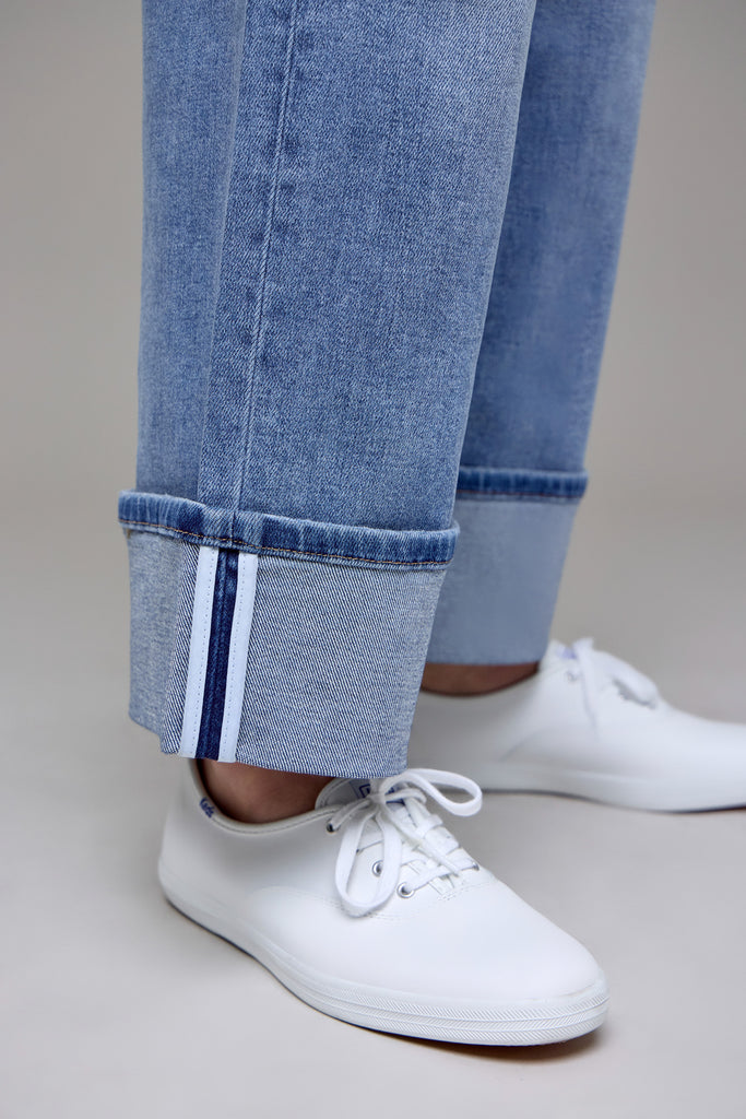 [LOGAN] Medium Wash Clean Cuffed Stretch Relaxed Dad Jean