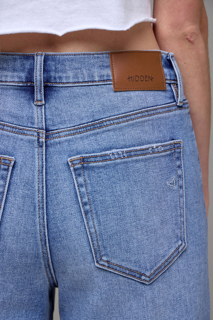 [LOGAN] Medium Wash Clean Cuffed Stretch Relaxed Dad Jean