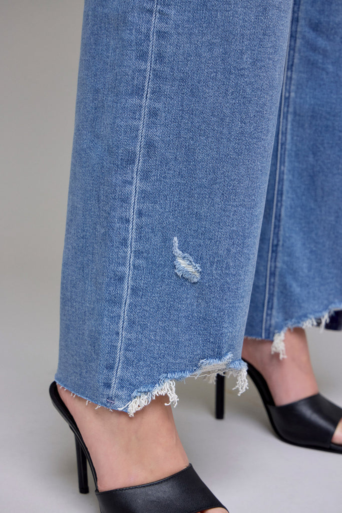 [LOGAN] Medium Light Stretch Frayed Hem Dad Jean