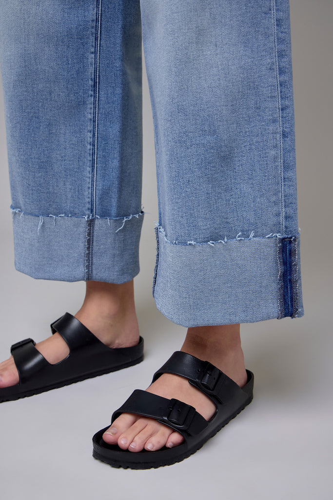 [NORI] Medium Light Cuffed Crop Wide leg