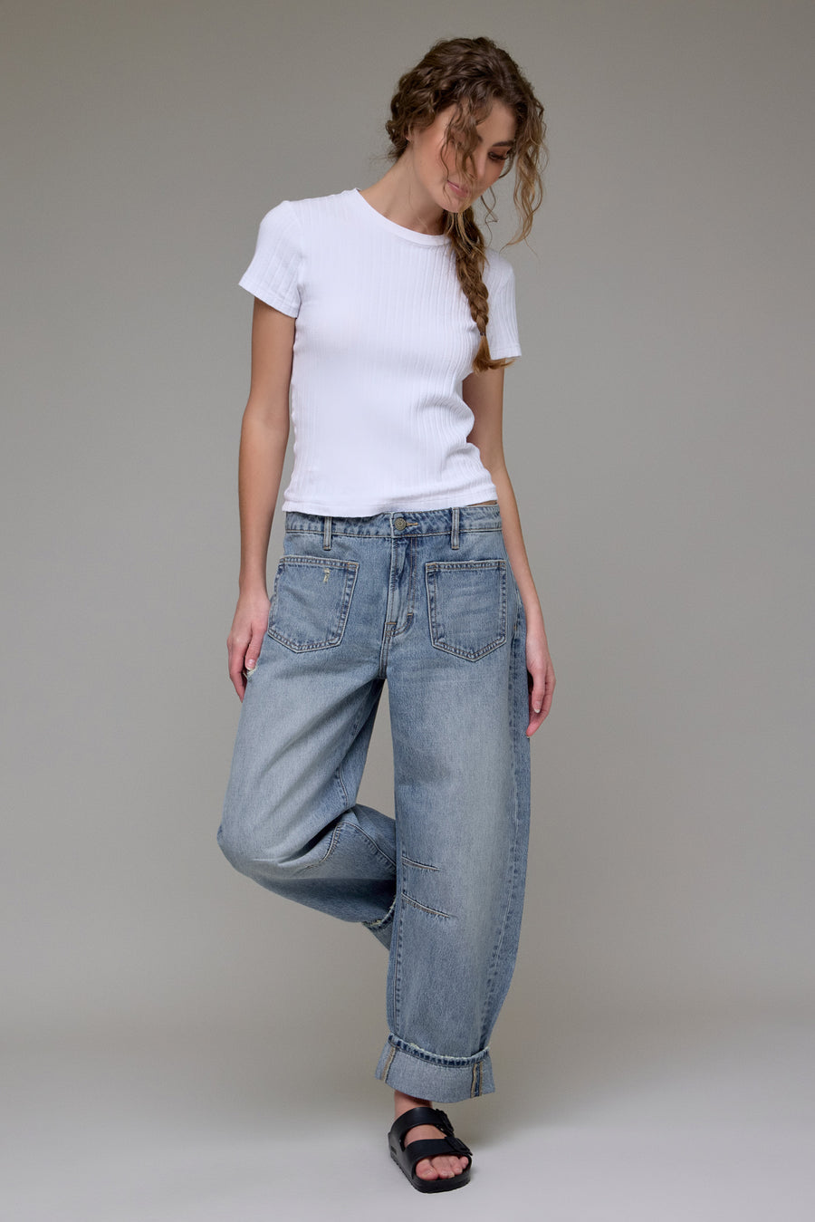 [SAMMIE] Medium Dark Cropped Classic Cuffed Barrel Jean