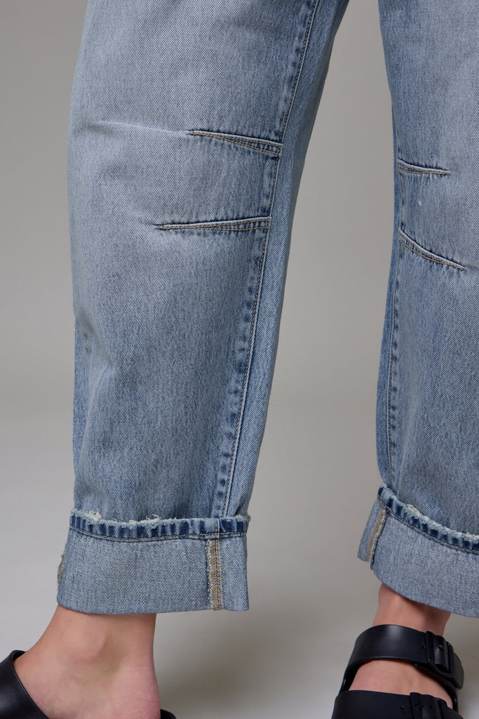 [SAMMIE] Medium Dark Cropped Classic Cuffed Barrel Jean