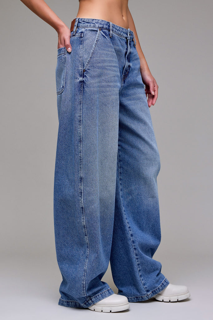 [SAMMIE] Vintage Wash Classic 31" Inseam Barrel Jean