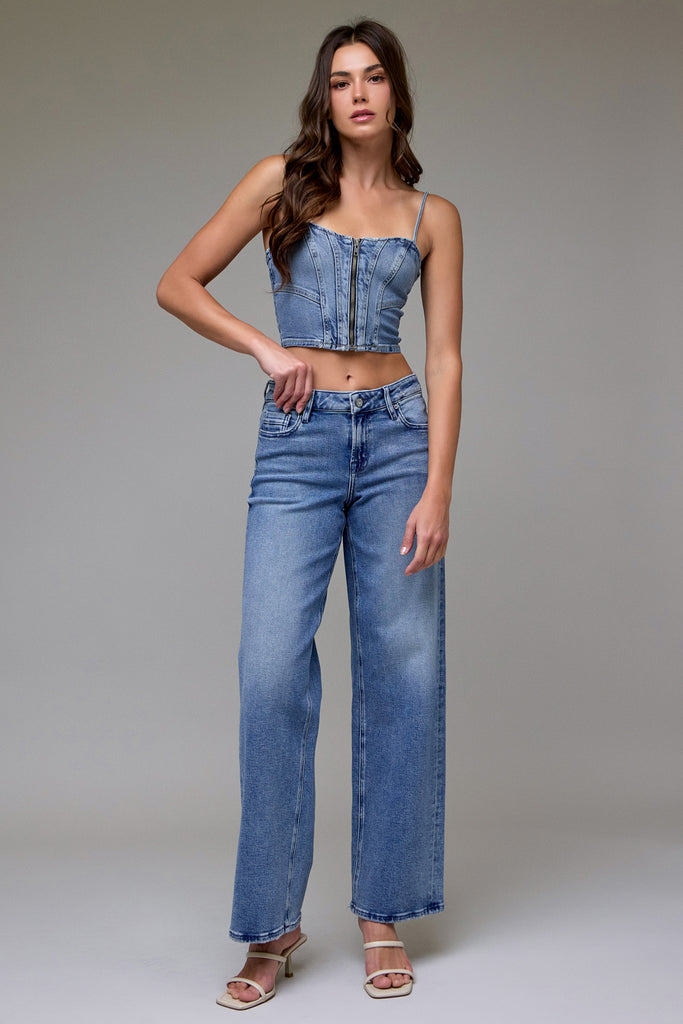 [LOGAN] Medium Wash Mid Rise Stretch Dad Jean