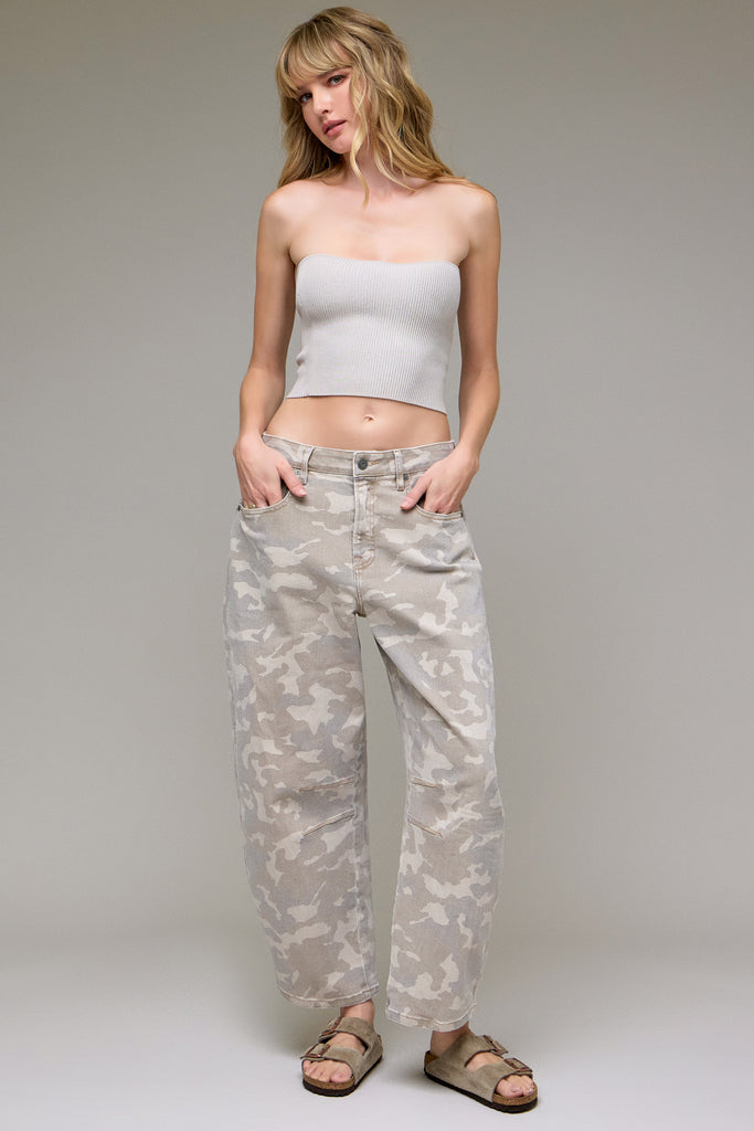 [SAMMIE] Tan Camo Cropped Barrel Jean