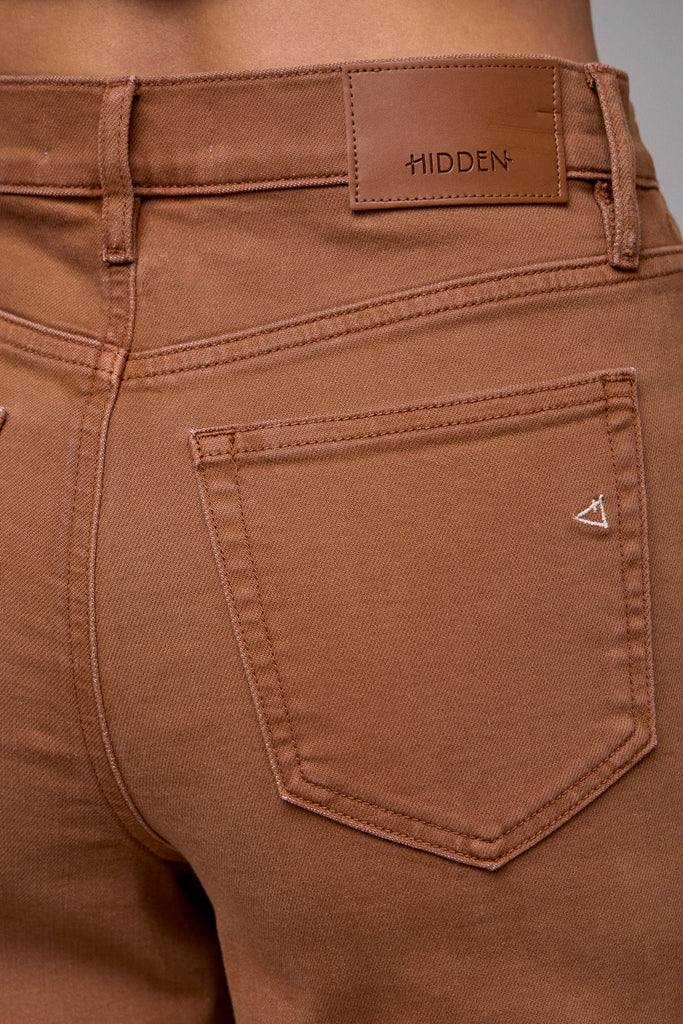 [LOGAN] Tawney Wash Stretch High Rise Relaxed Dad Jean
