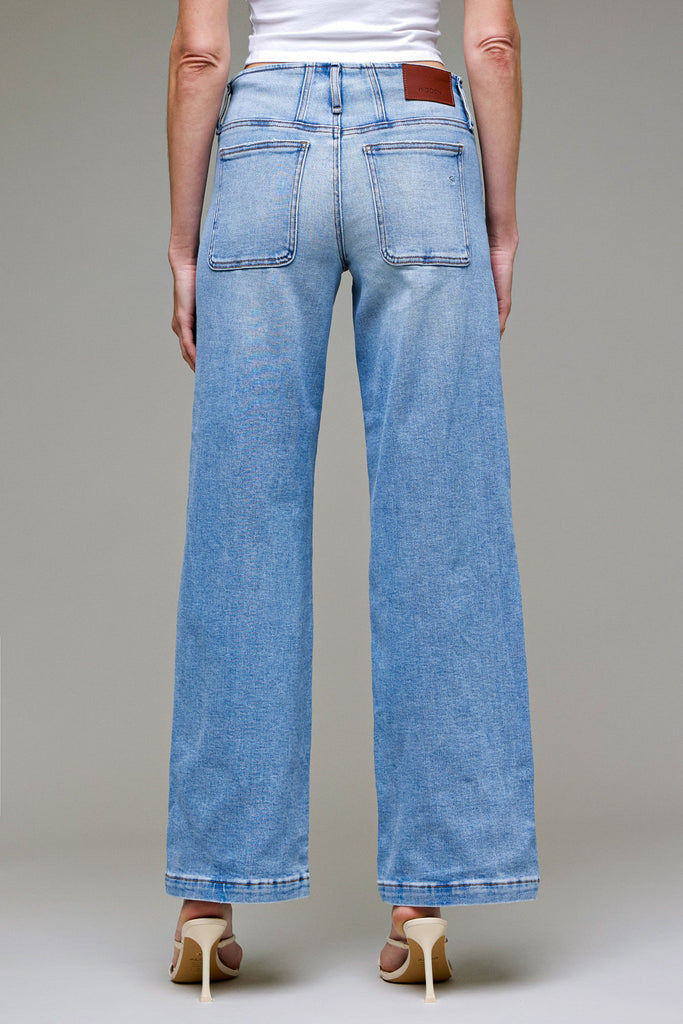 [LOGAN] Light Wash Fashion Stretch Mid Rise Dad Jean