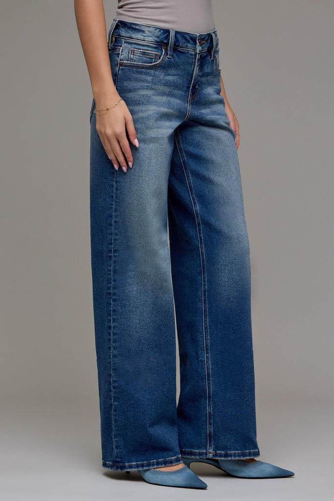 [LOGAN] Dark Vintage Mid Rise 31" Inseam Dad Jean