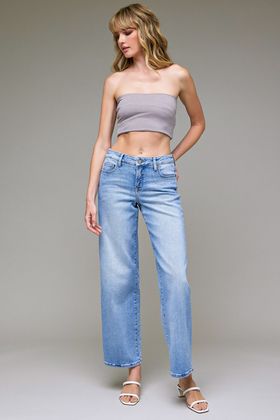 [LOGAN] Light Wash Clean Stretch Mid Rise Dad Jean